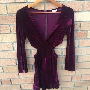 TOBI CRUSHED VELVET CUT OUT DRESS